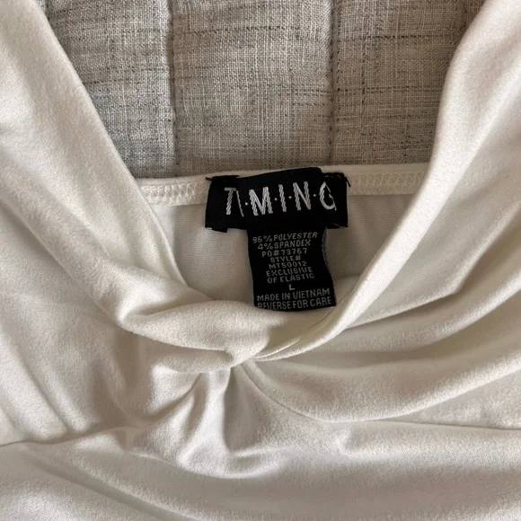 Timing White Twist Front Spaghetti Strap Tank – Size L - Picture 6 of 7